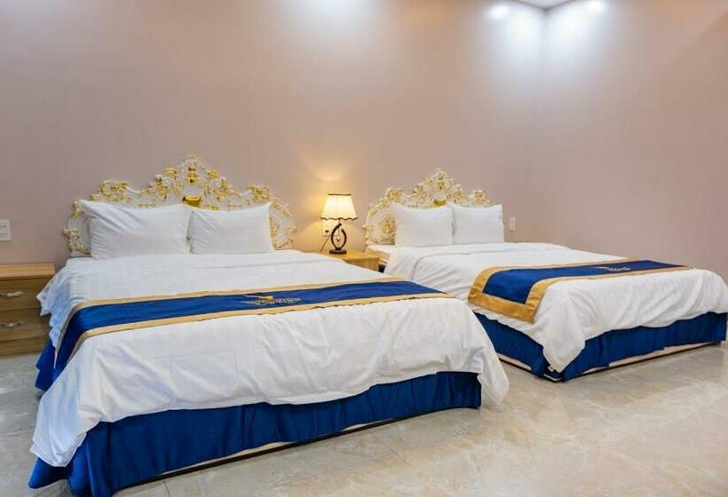 اتاق لوکس, Quoc Vinh