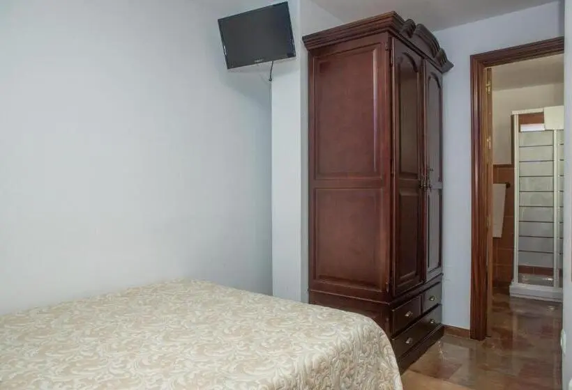 اتاق استاندارد یک نفره, Hostal San Cayetano