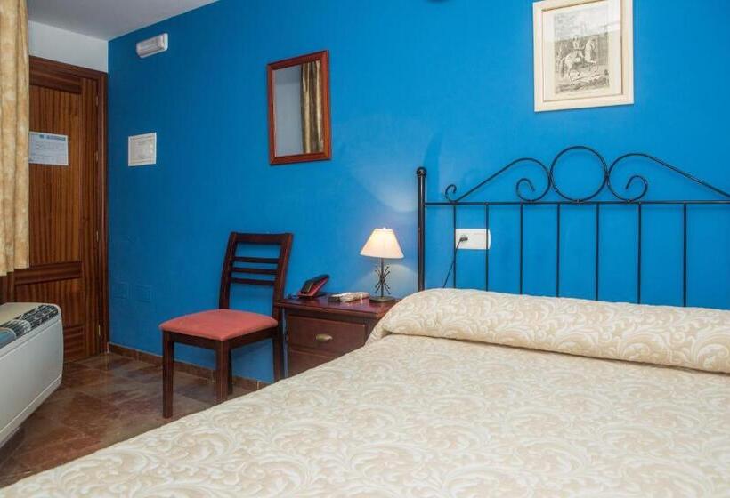 اتاق استاندارد یک نفره, Hostal San Cayetano