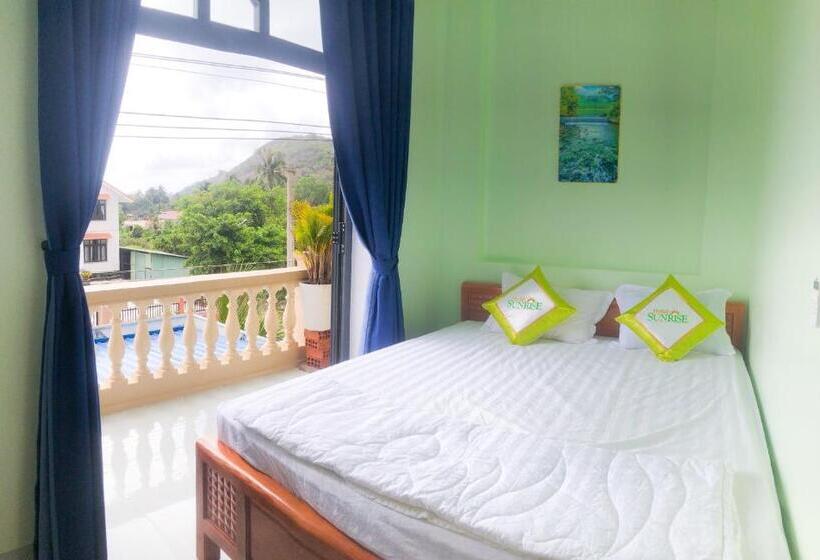 اتاق خانوادگی, Sunrise