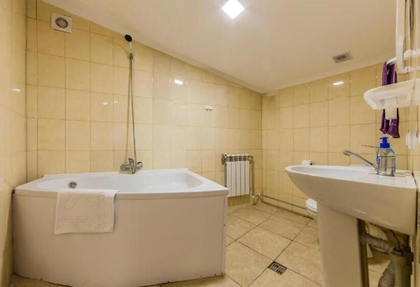 Standard Szoba, комфортный номер в уютном апарт отеле