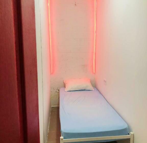 اتاق اکونومی یک تخته, хостел вокзал «автостанция киев»