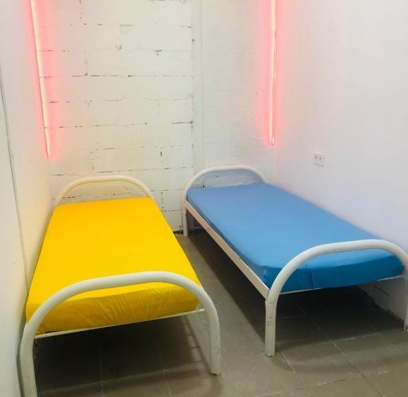 اتاق اکونومی, хостел вокзал «автостанция киев»