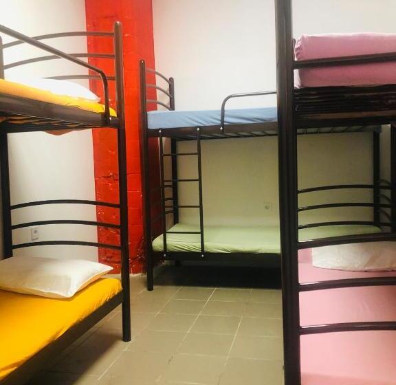 تختخواب در اتاق مشترک, хостел вокзал «автостанция киев»