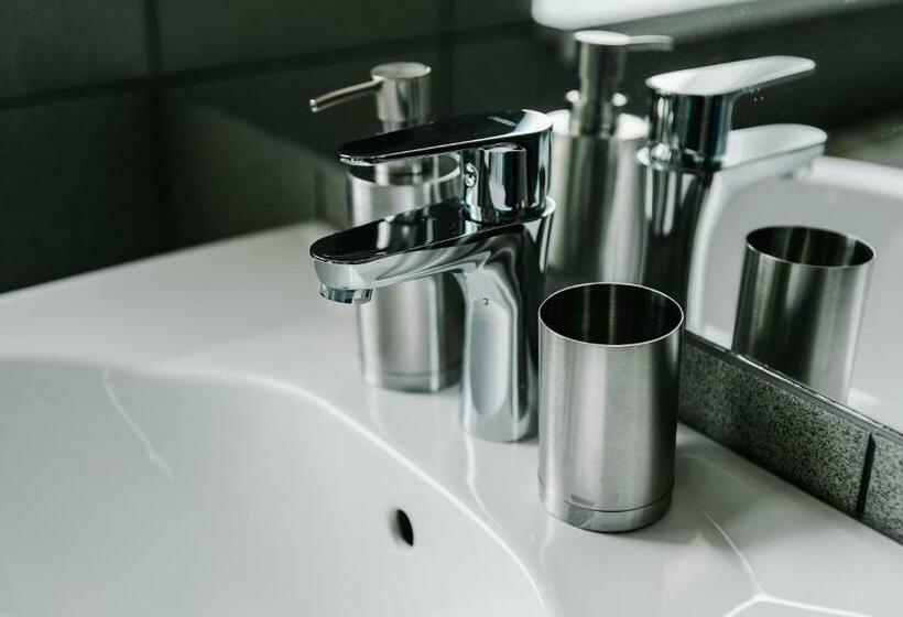 اتاق استاندارد یک نفره, готельно рестораний комплекс Silver