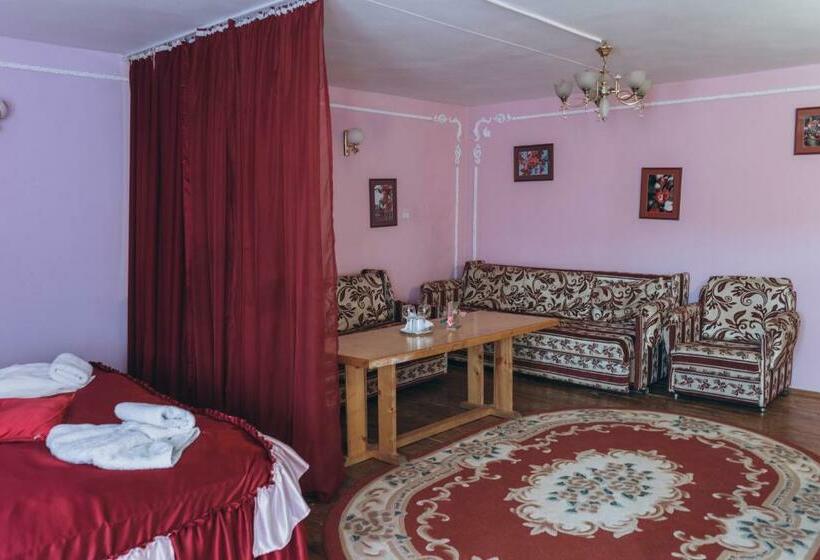Chambre Deluxe, турянська долина