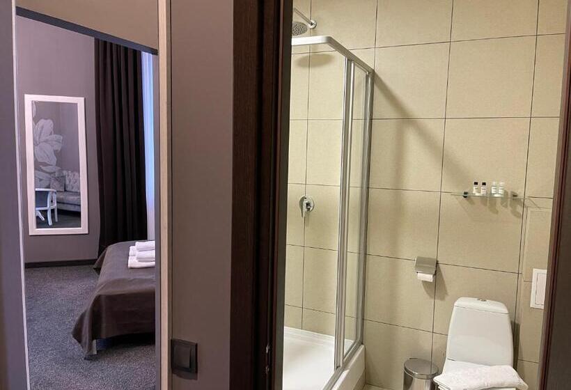 سوییت, готельно рестораний комплекс Silver