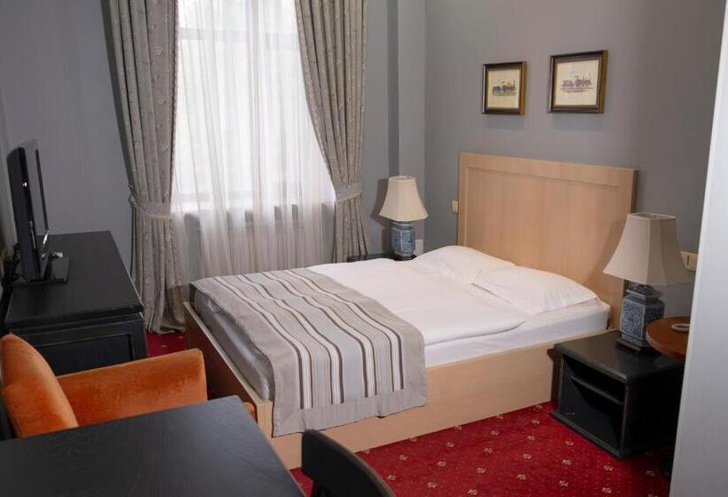 اتاق استاندارد, Plaza