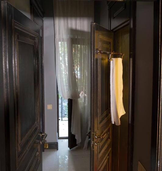 اتاق استاندارد, Plaza