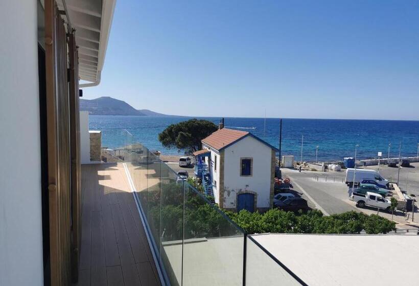 סוויטת דלוקס נוף לים, Y & P Latchi