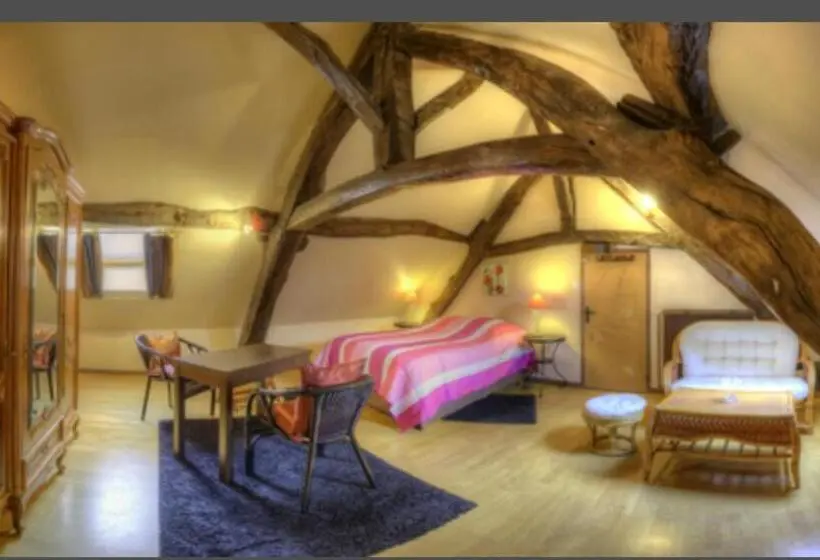 Perhehuone, Les Chambres De Rougemont