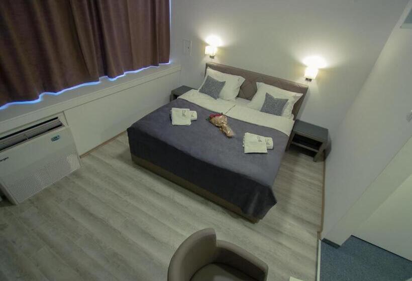 اتاق استاندارد, Slavija Banja Luka