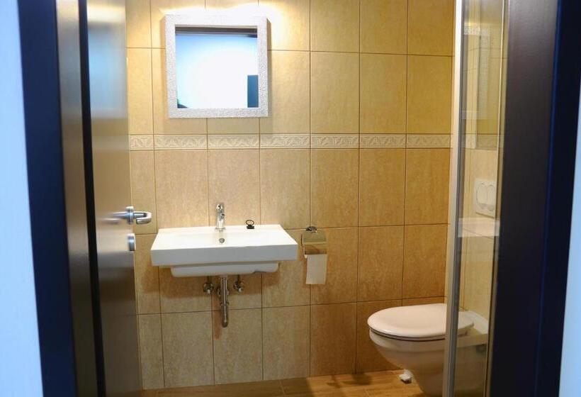 Номер Стандарт, Top