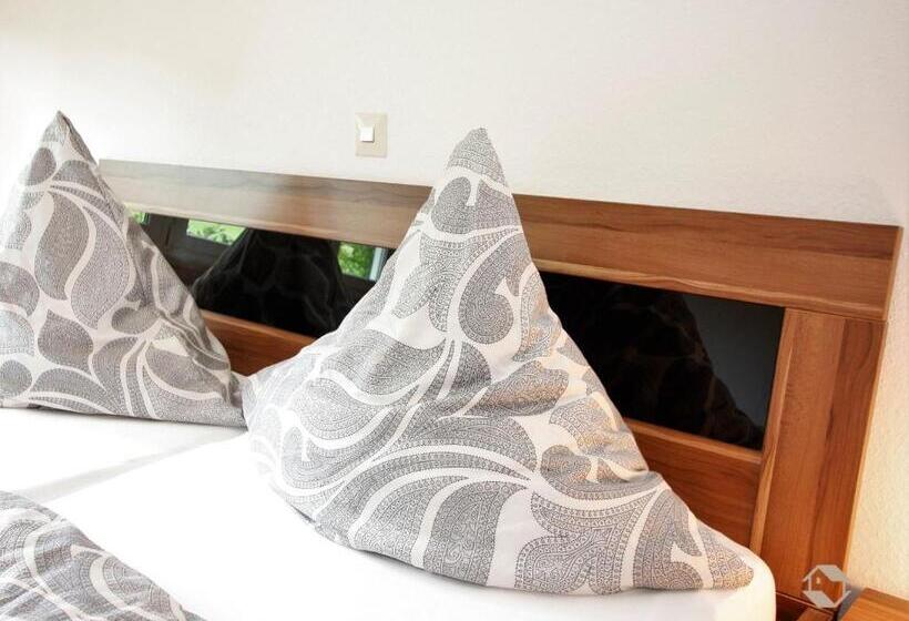 침실 2개 아파트, Hornihäusle