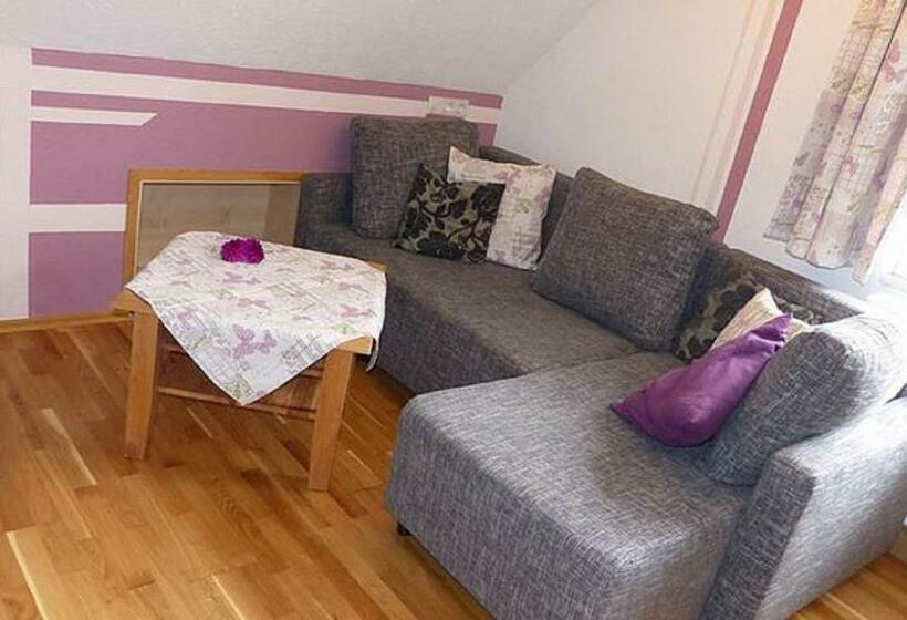 带2个卧室的公寓, Ferienbauernhof Storchenhäusle