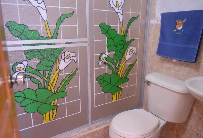 スタンダードトリプルルーム, Hostal La Casa De Rodrigo