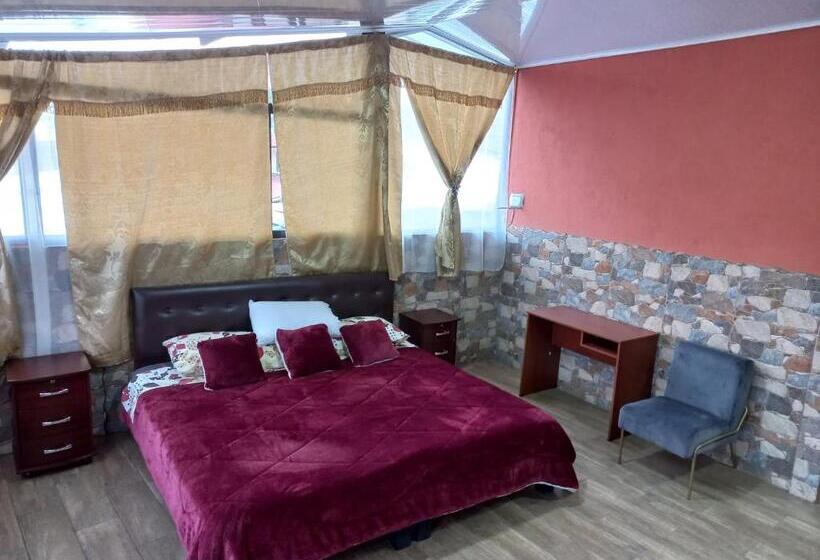 Семейный Номер Вид на Горы, Hostal La Casa De Rodrigo