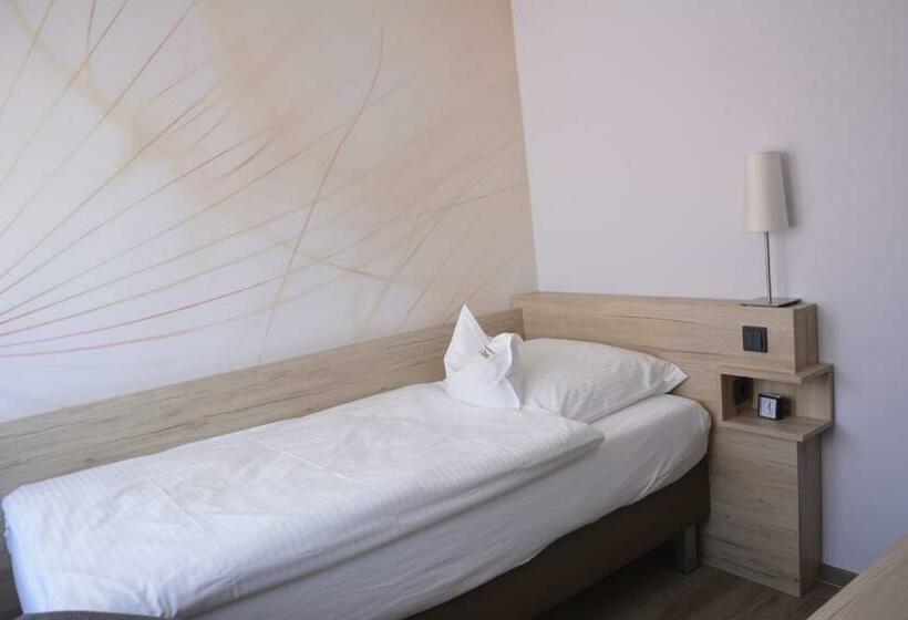 高级单人间, Restaurant Zur Post