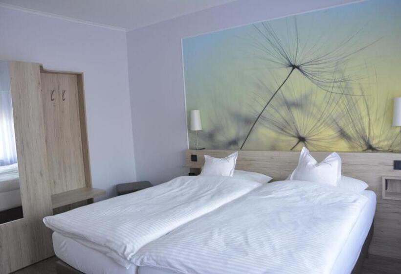 标准间带阳台, Restaurant Zur Post