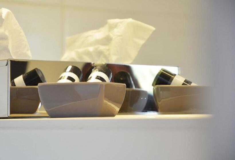 标准单人间, Restaurant Zur Post