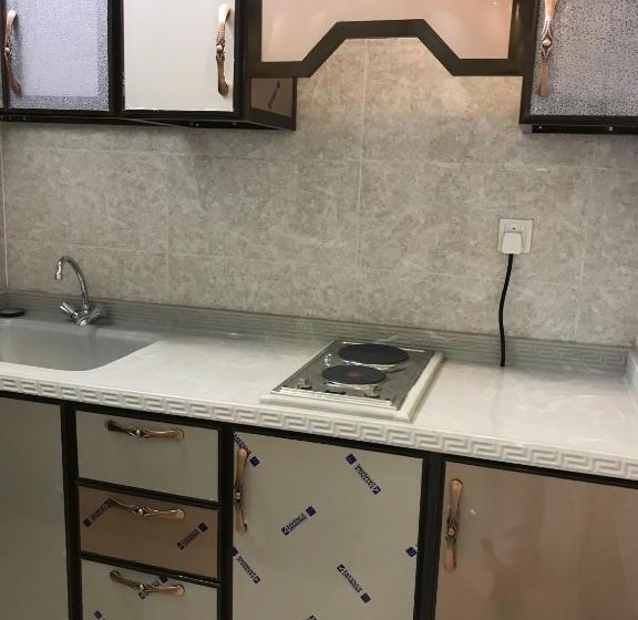 스위트, قمة النجوم للشقق المخدومة