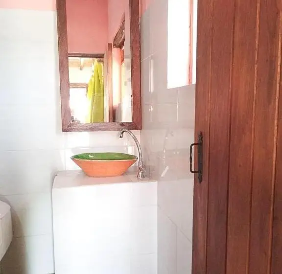 スタンダード4人部屋, Posada El Artesano De Raquira