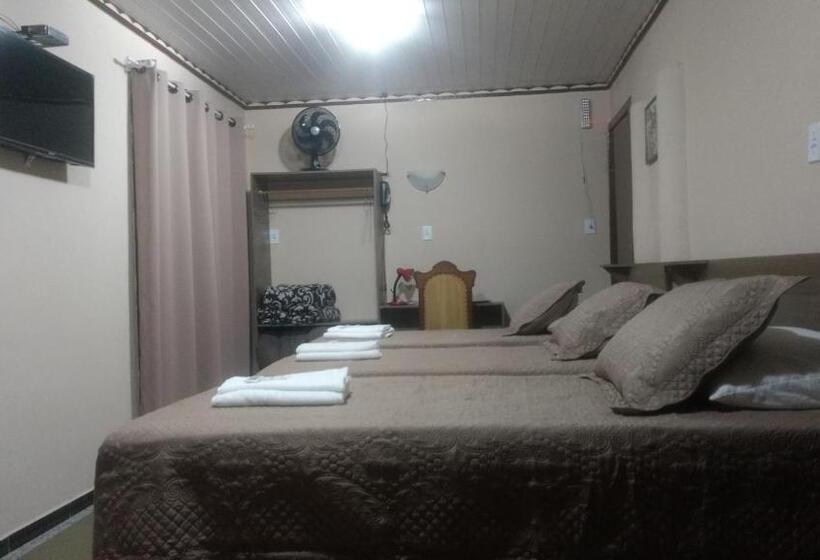 4인용 스탠다드 룸, Dom Daniel