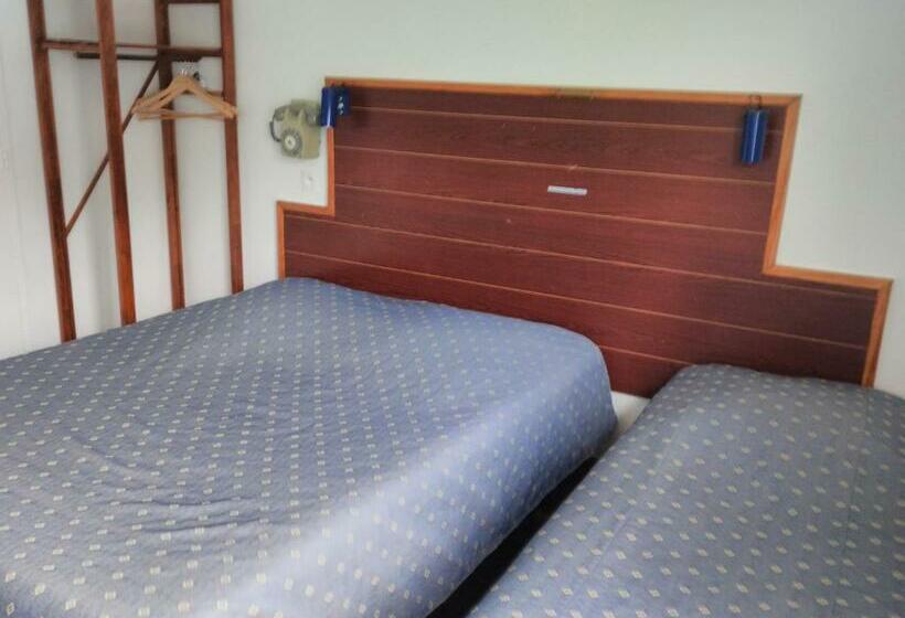 スタンダードトリプルルーム, Le Nouveau Monde