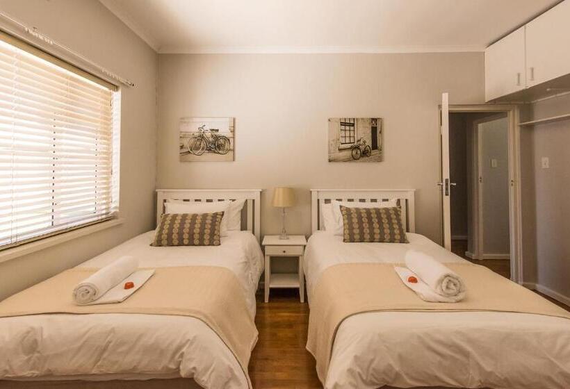 Шале 1 Спальня, Melkbos Holiday Accommodation