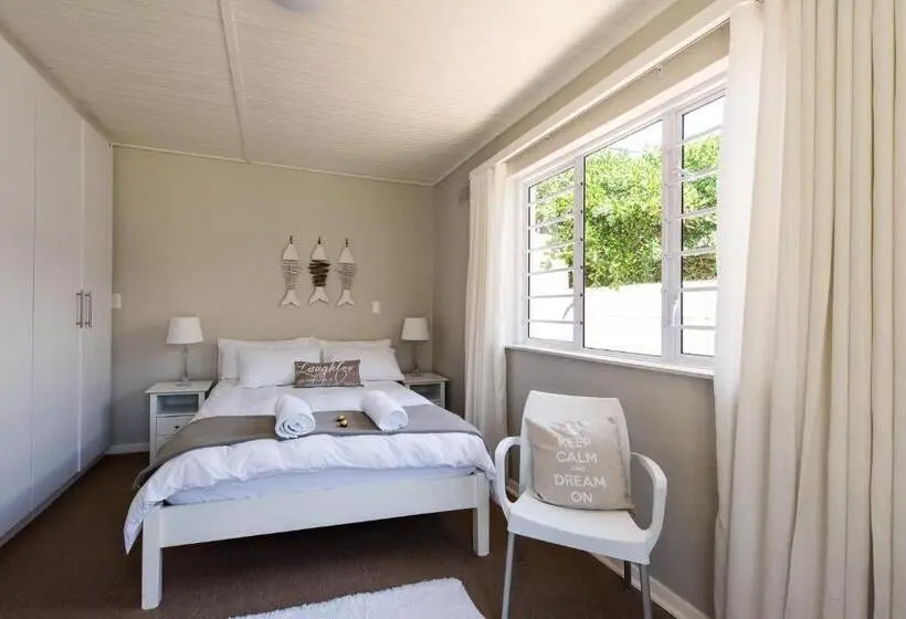 Villa 1 Makuuhuone, Melkbos Holiday Accommodation