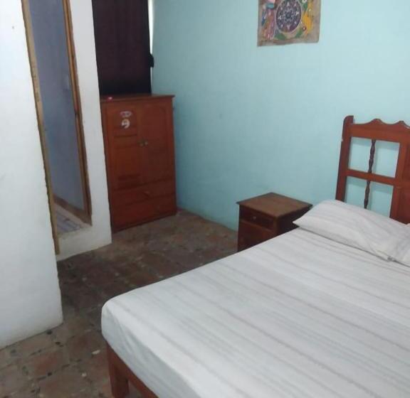 エコノミールーム, Papaya Surf