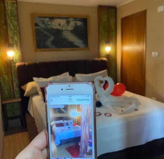 غرفة قياسية, Queiroz Palace