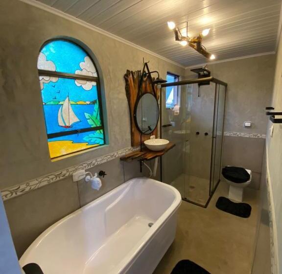 غرفة قياسية, Queiroz Palace