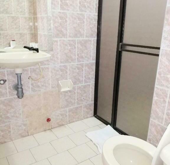 经济房, Tame Real