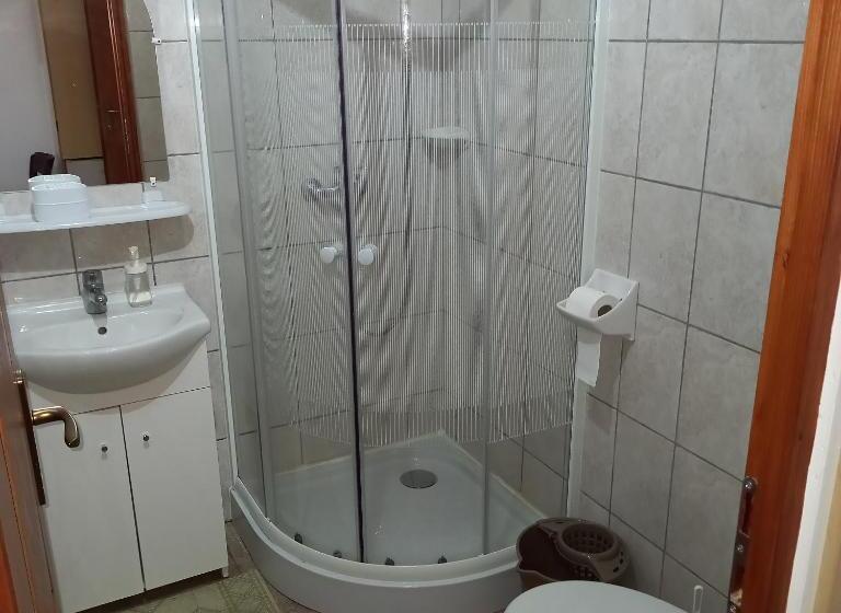 标准间, Jucus Vendégház