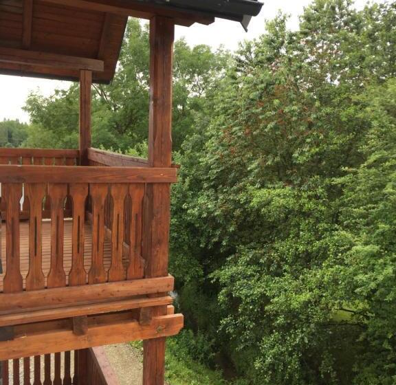 带1个卧室的带阳台的公寓, Penzion šléglov