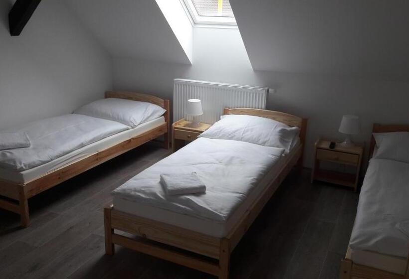 דירת חדר, Penzion Rozhovice