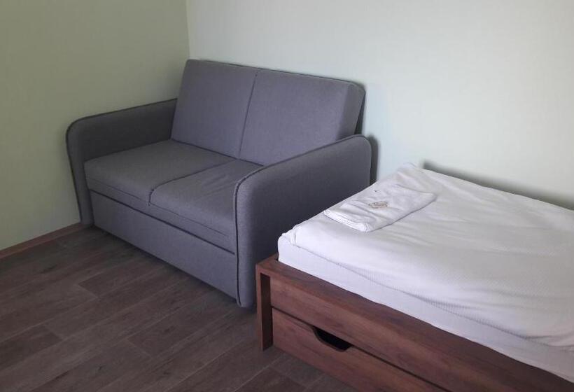 דירת חדר, Penzion Rozhovice