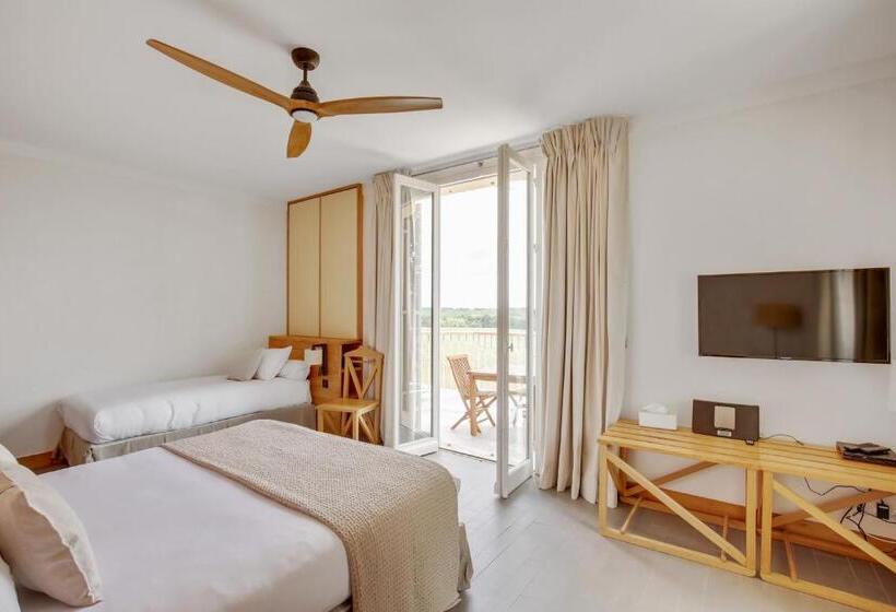 חדר סופריור לשלושה, Le Logis De Valandraud