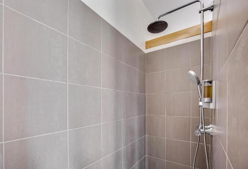 חדר סופריור לשלושה, Le Logis De Valandraud