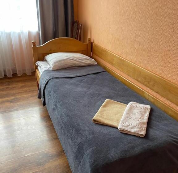 Standardzimmer Geteiltes Bad, готель дубно