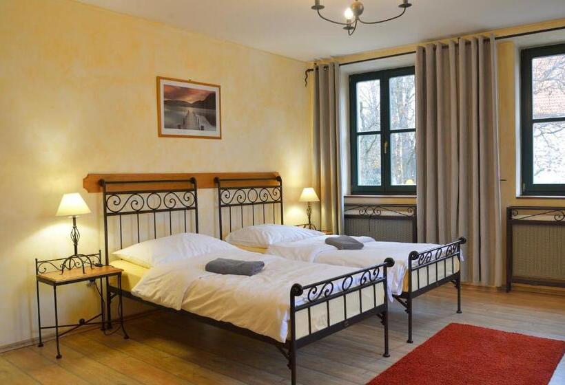 Standard Room, Via Ironia