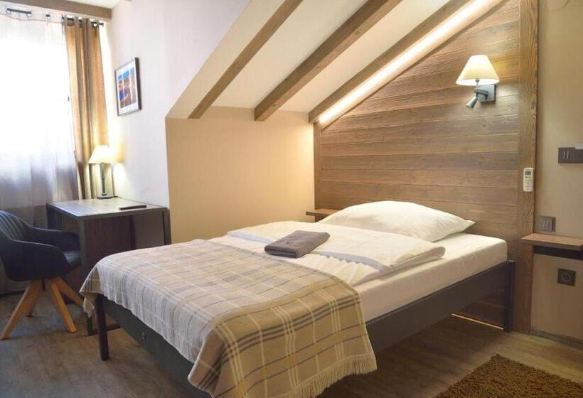 Standard Room, Via Ironia