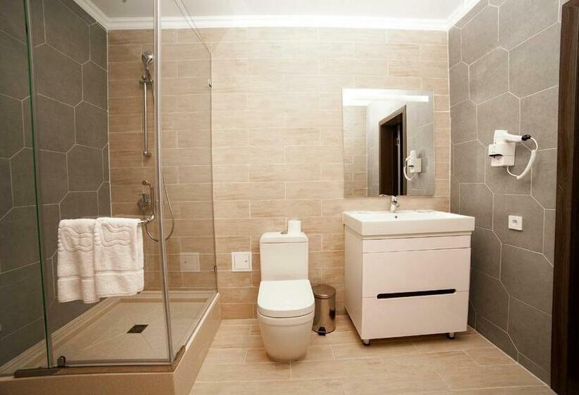 סוויטת ג'וניור משפחתית, Meridian