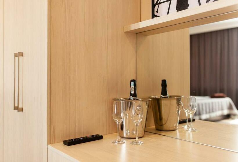 סוויטה, Meridian