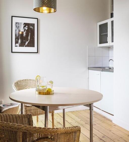 스위트, Schloss Harkensee