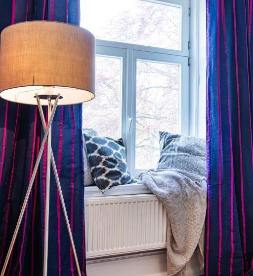 스위트, Schloss Harkensee