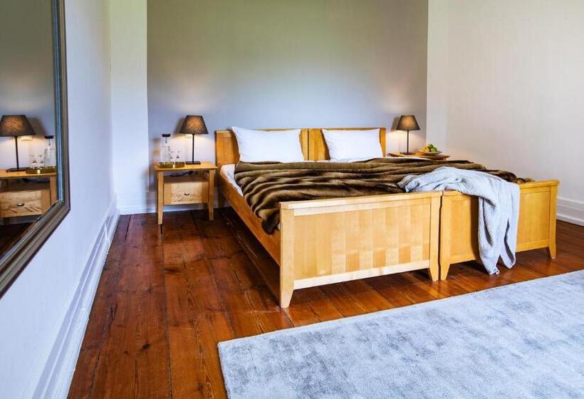 스위트, Schloss Harkensee