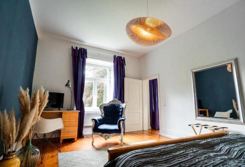 스위트, Schloss Harkensee