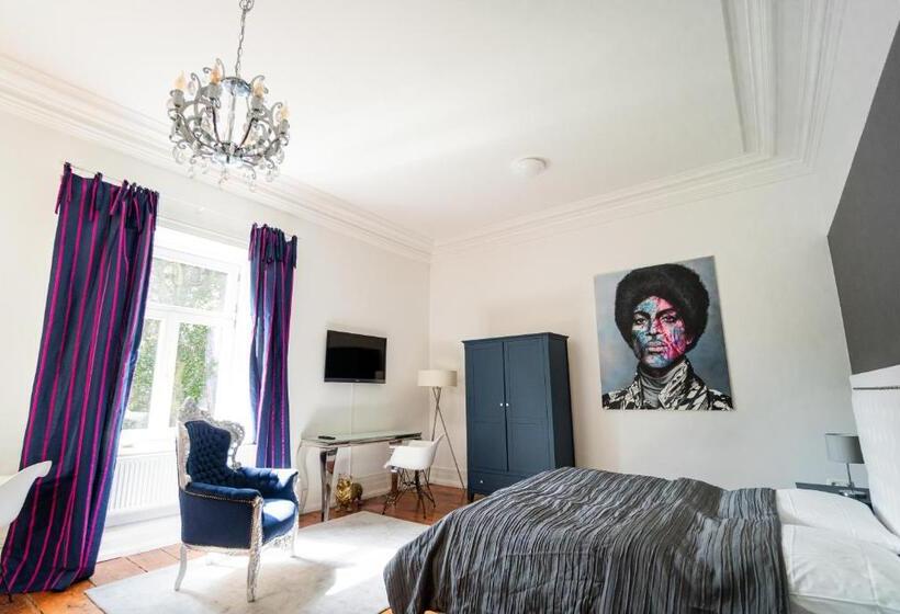 스위트, Schloss Harkensee